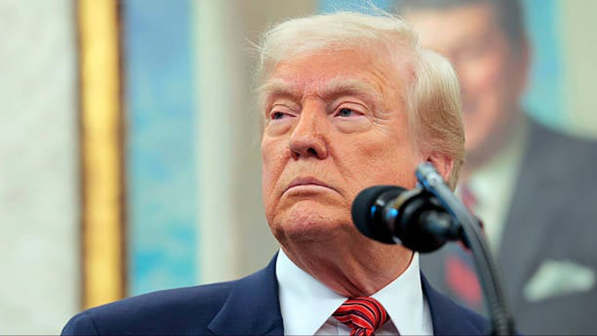 Video: Trump kündigt Plan zur Senkung der Medikamentenpreise um 59% an