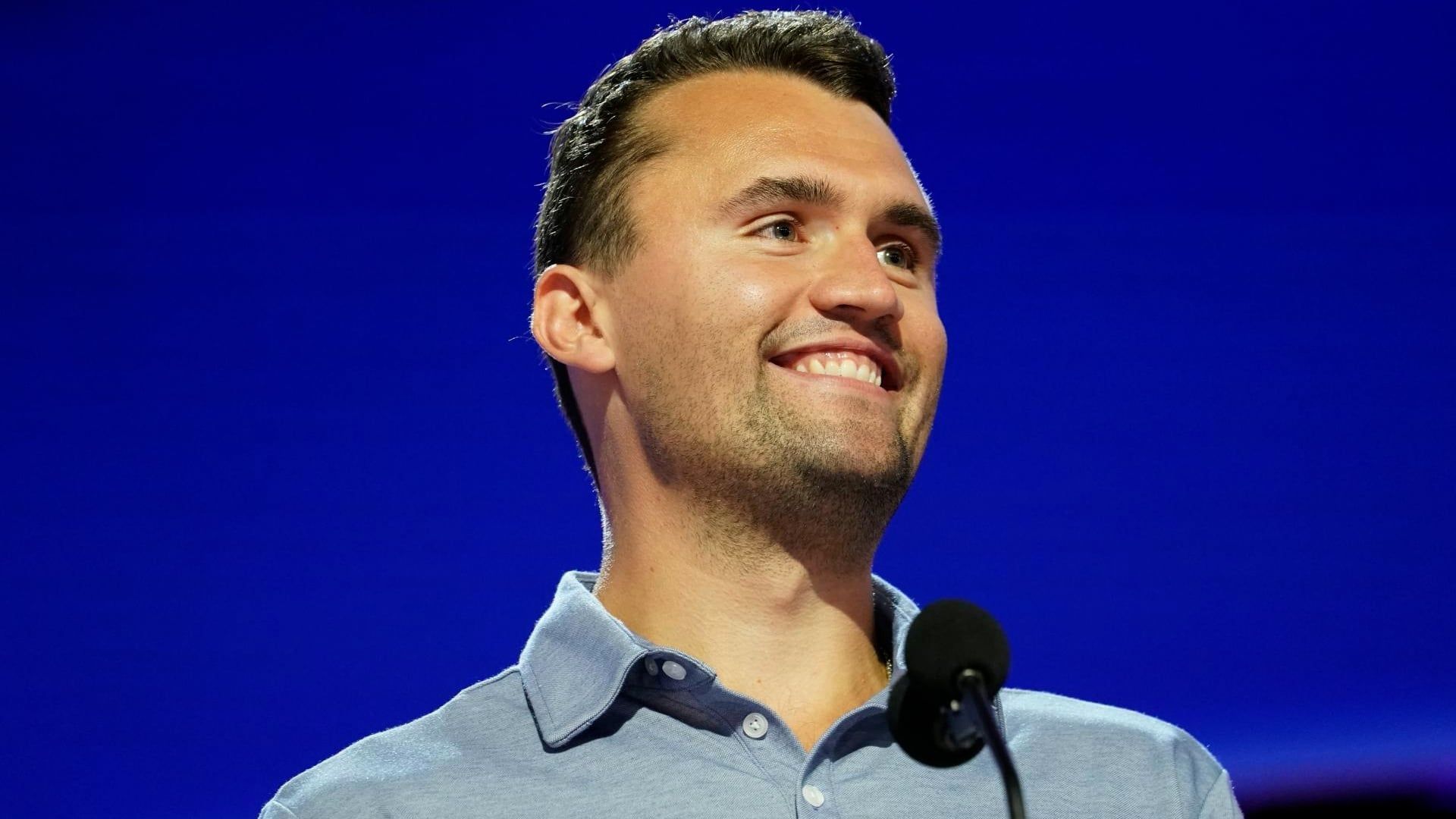 Video: Gesetzentwurf in Florida verpflichtet Universitäten, Straßen nach Charlie Kirk zu benennen