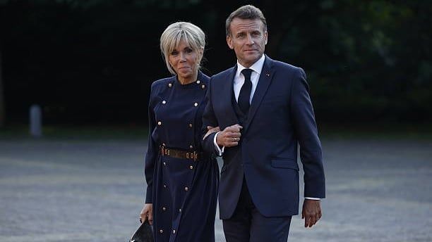 Video: 10 Personen wegen Cybermobbing gegen Brigitte Macron für schuldig befunden