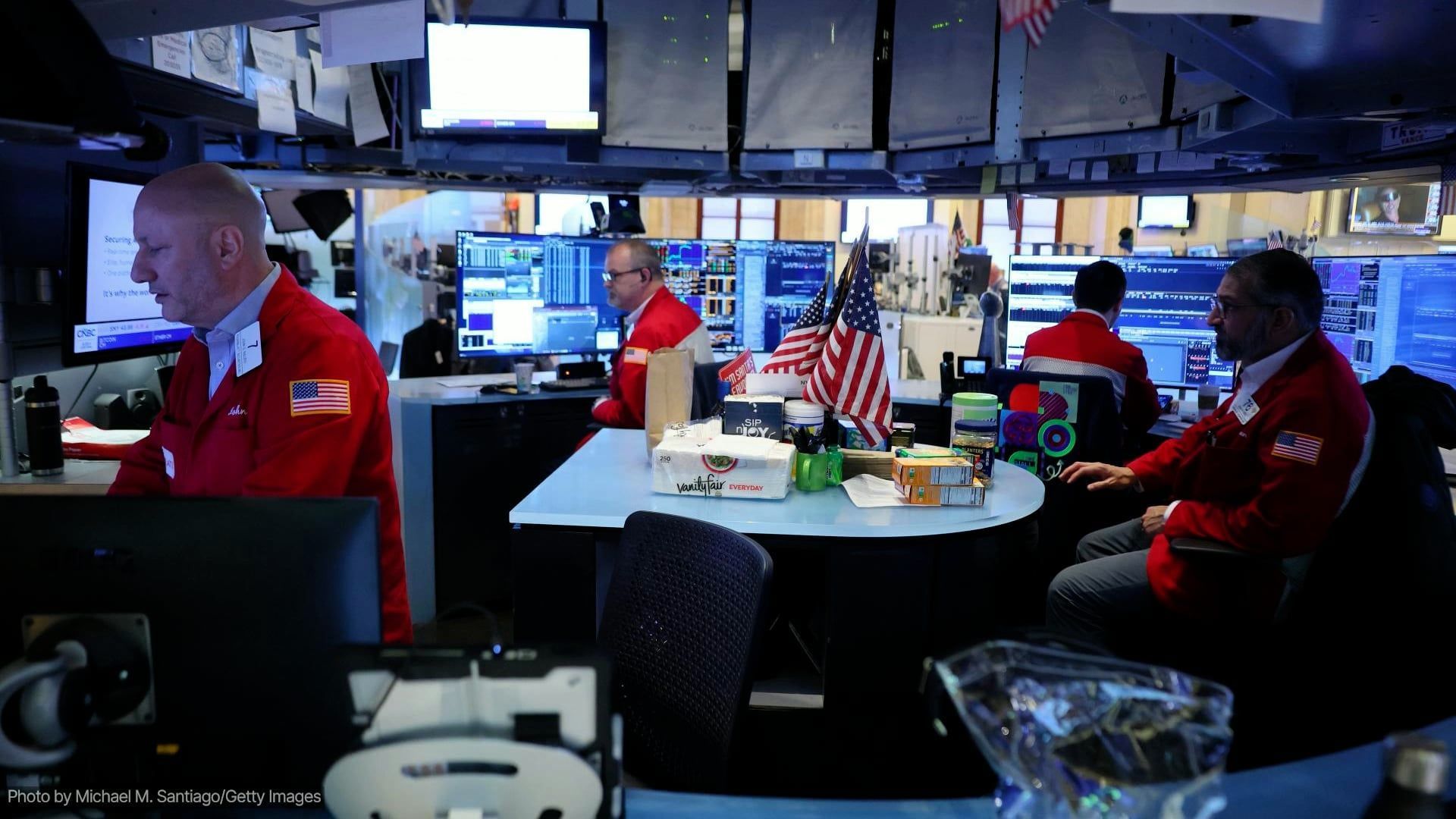 Video: Ölpreise Fallen Und Aktienkurse Steigen, Nachdem Trump Die Angriffe Auf Den Iran Gestoppt Hat