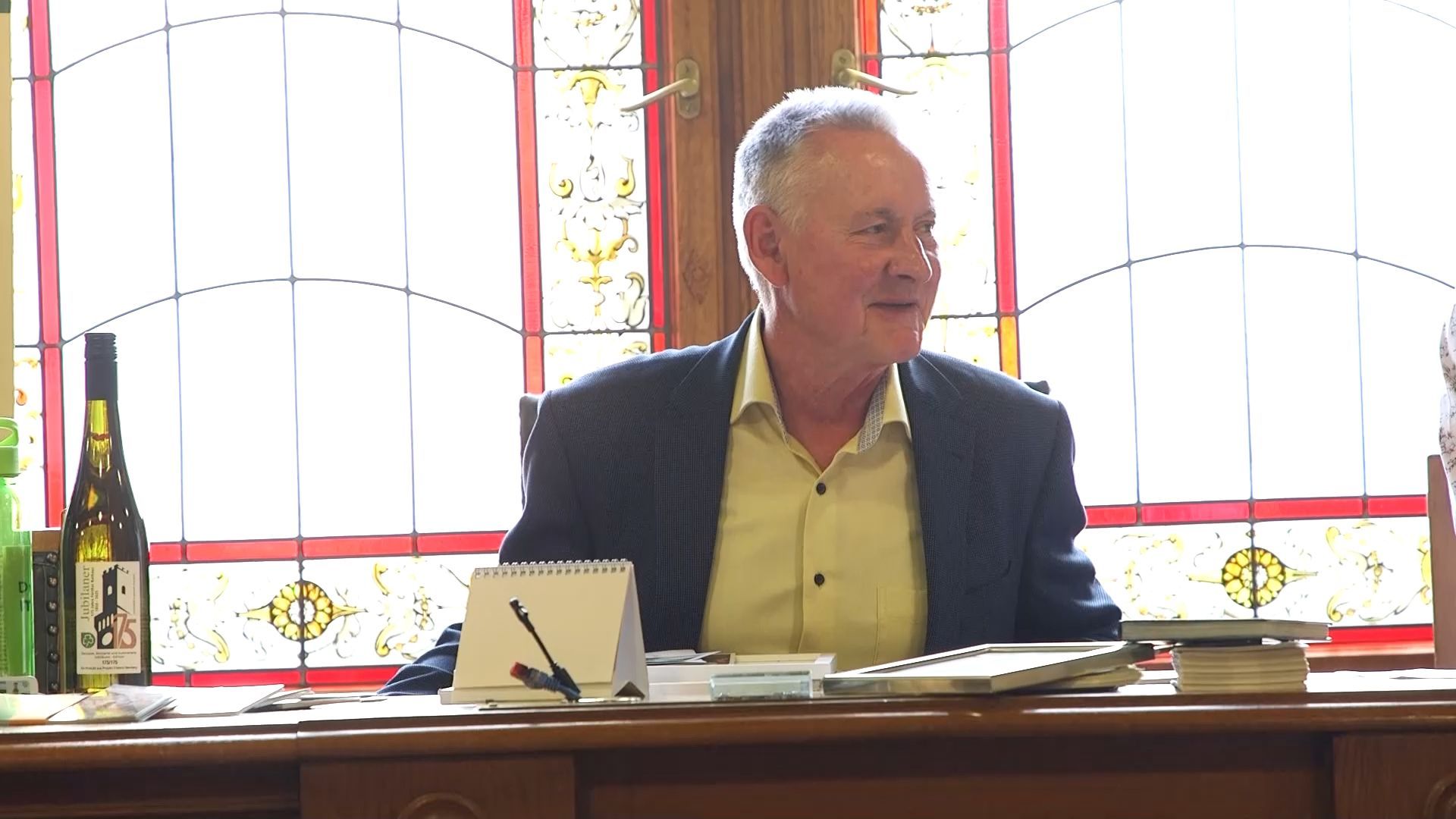 Gold for Young: Fürth's Lord Mayor Honored with Gold Medal of Merit