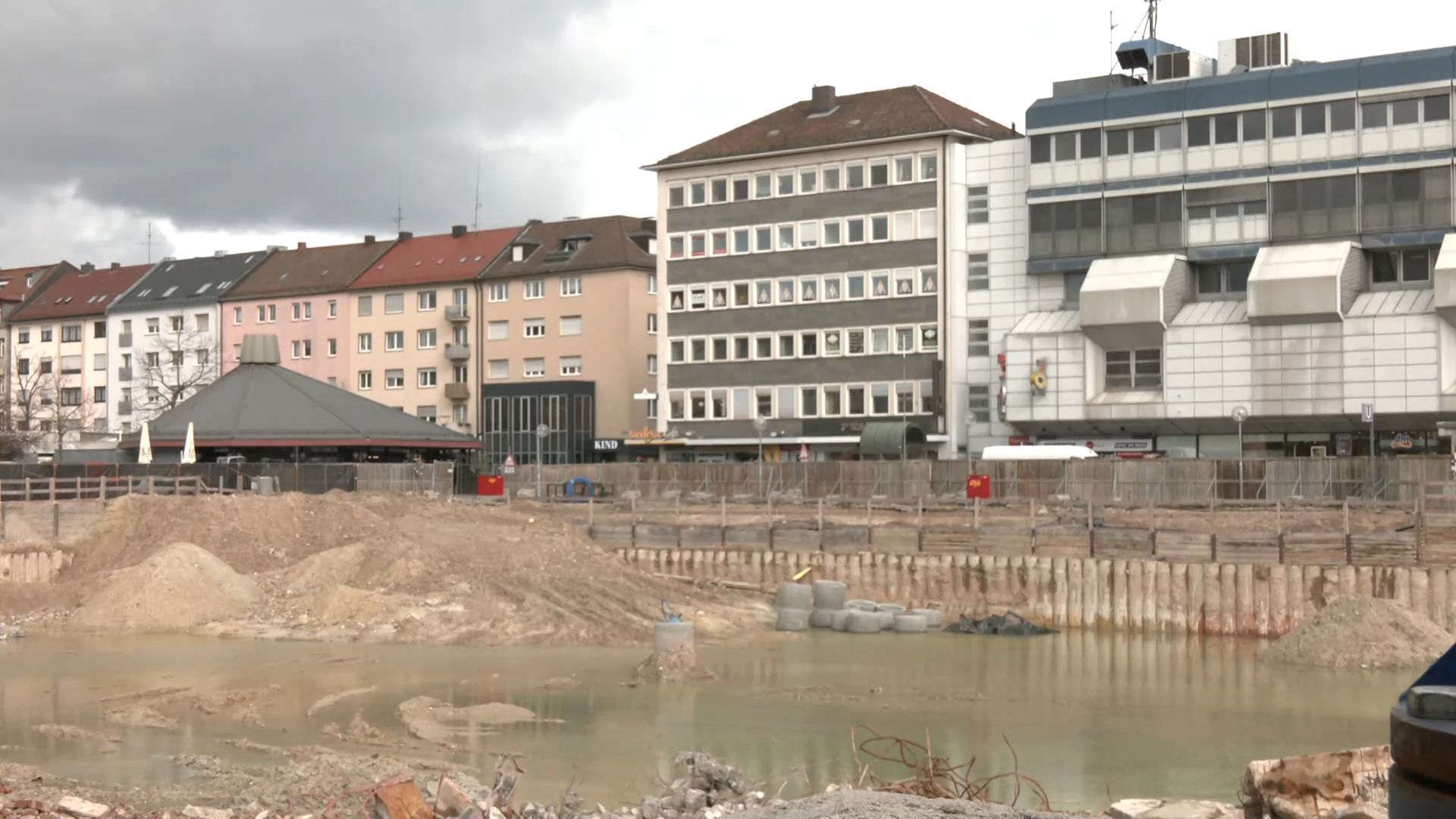 Video: Immer noch Stillstand beim Lago di Aufseß: SPD-Stadtratsfraktion fordert Bauzwang-Prüfung