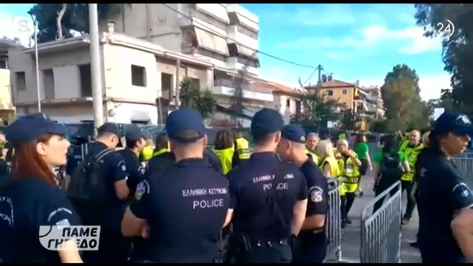 7 / 10: Ολυμπιακός - Φιορεντίνα | Εικόνα έξω από την "AEK Arena" αυτή τη στιγμή