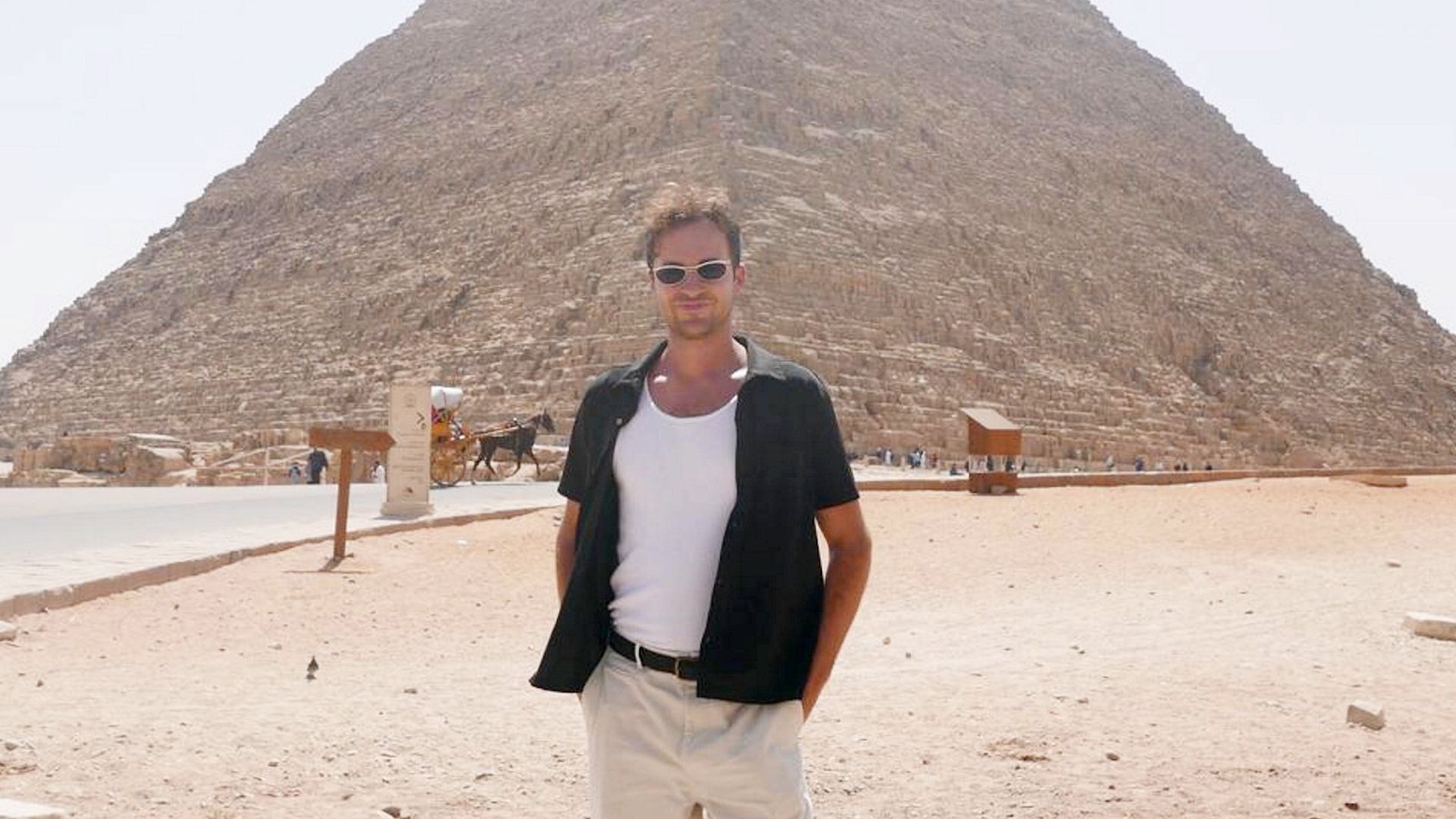 Tourist flew from the USA to Egypt for $750 to spend a day there