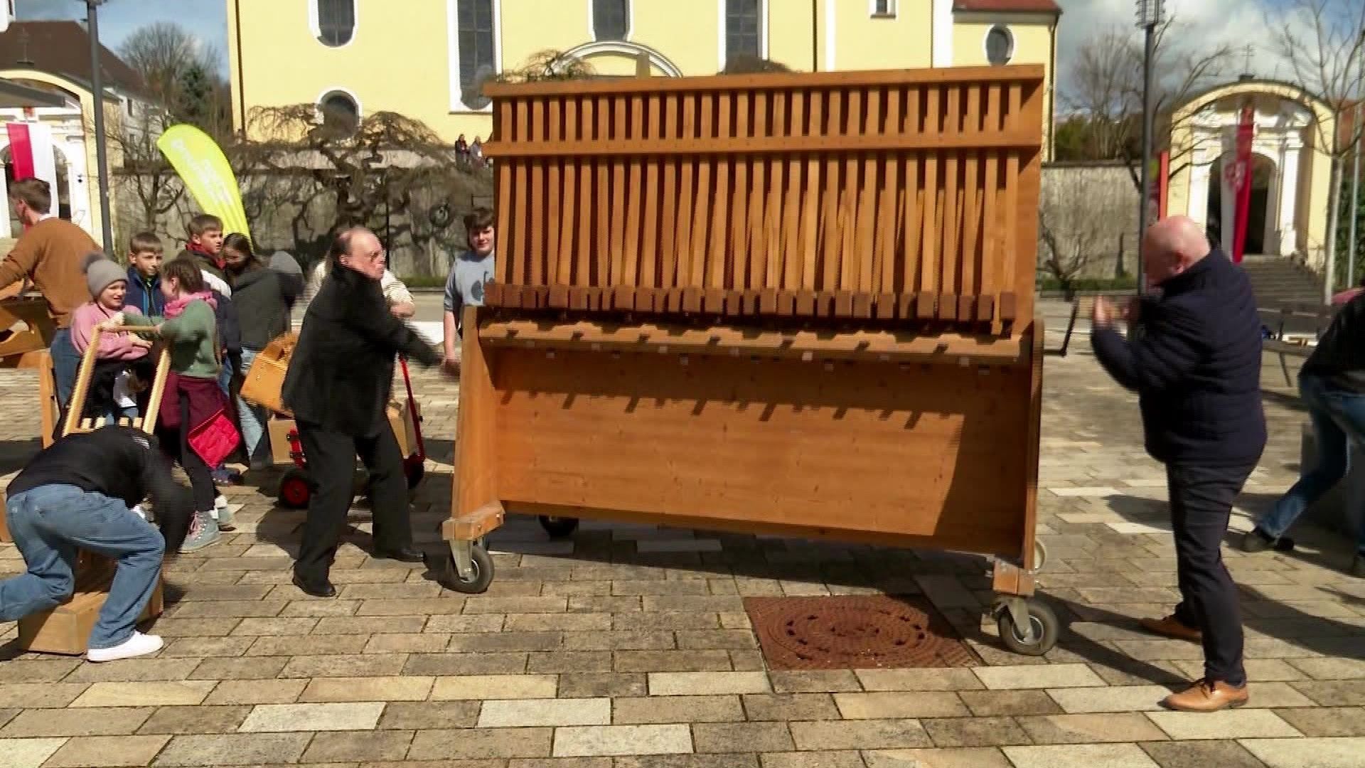 In Ziemetshausen kommen die Rätschen zum Einsatz