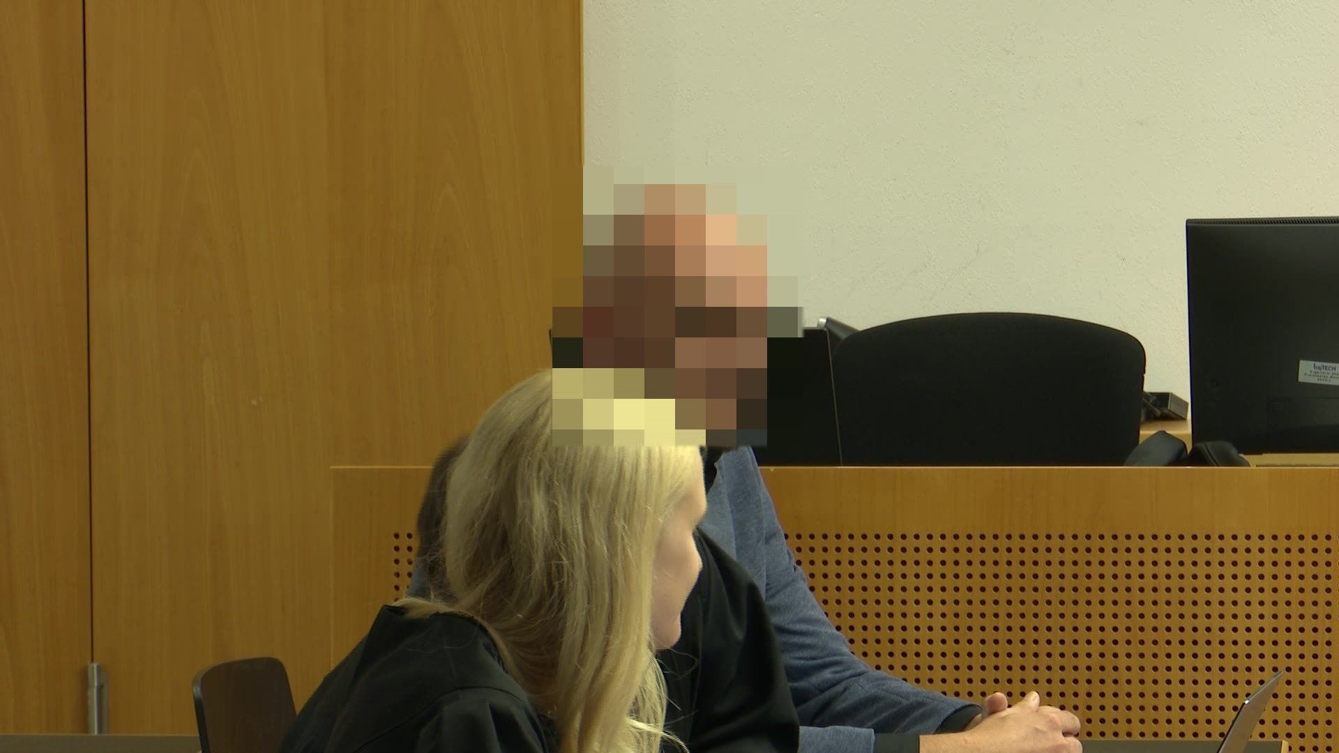 Video: Betrugs-Prozess gestartet