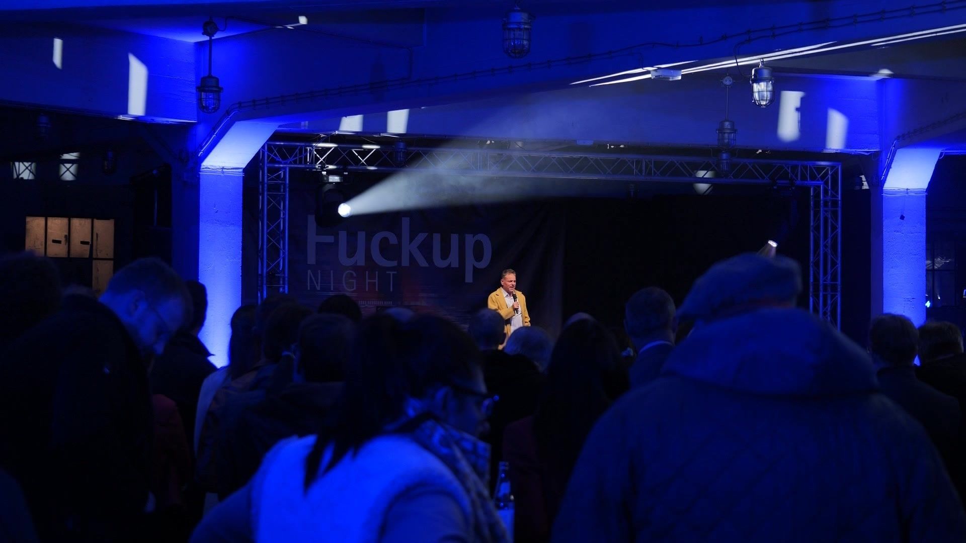 Video: Scheitern als Chance – Fuck-Up-Night soll Unternehmer inspirieren