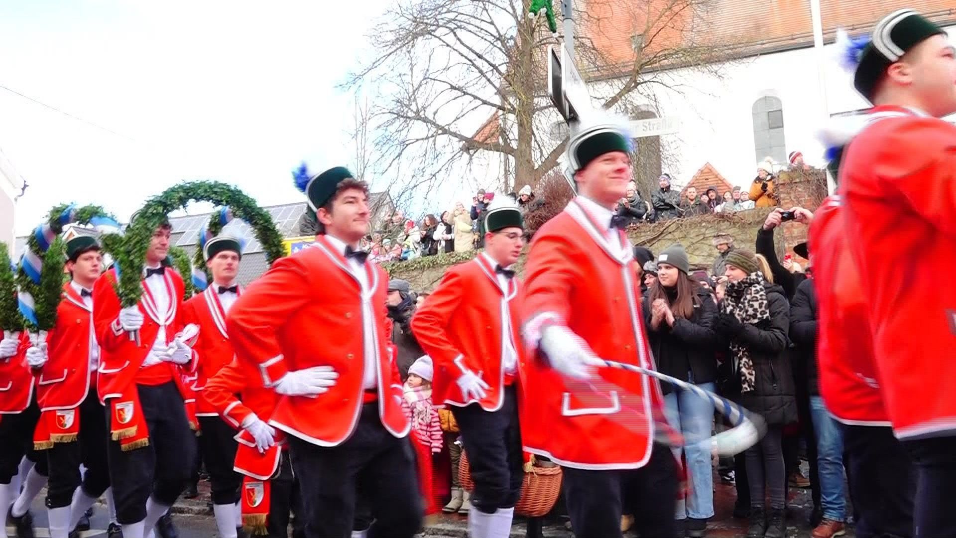 Video: Eine ganze Gemeinde tanzt - Schäfflerjahr in Dinkelscherben