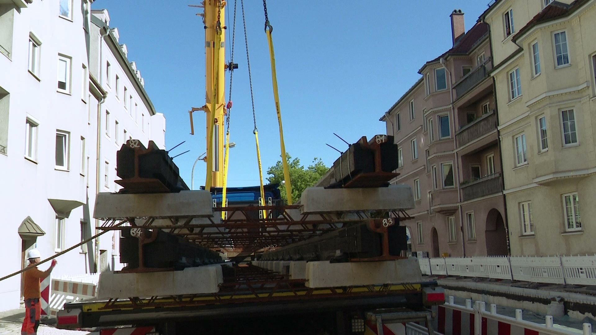 Video: Erste Gleise verlegt - Lückenschluss in der Rosenaustraße
