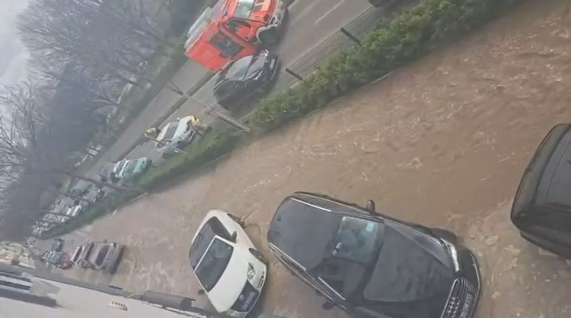 Video: Wasserrohrbruch in Baden-Baden