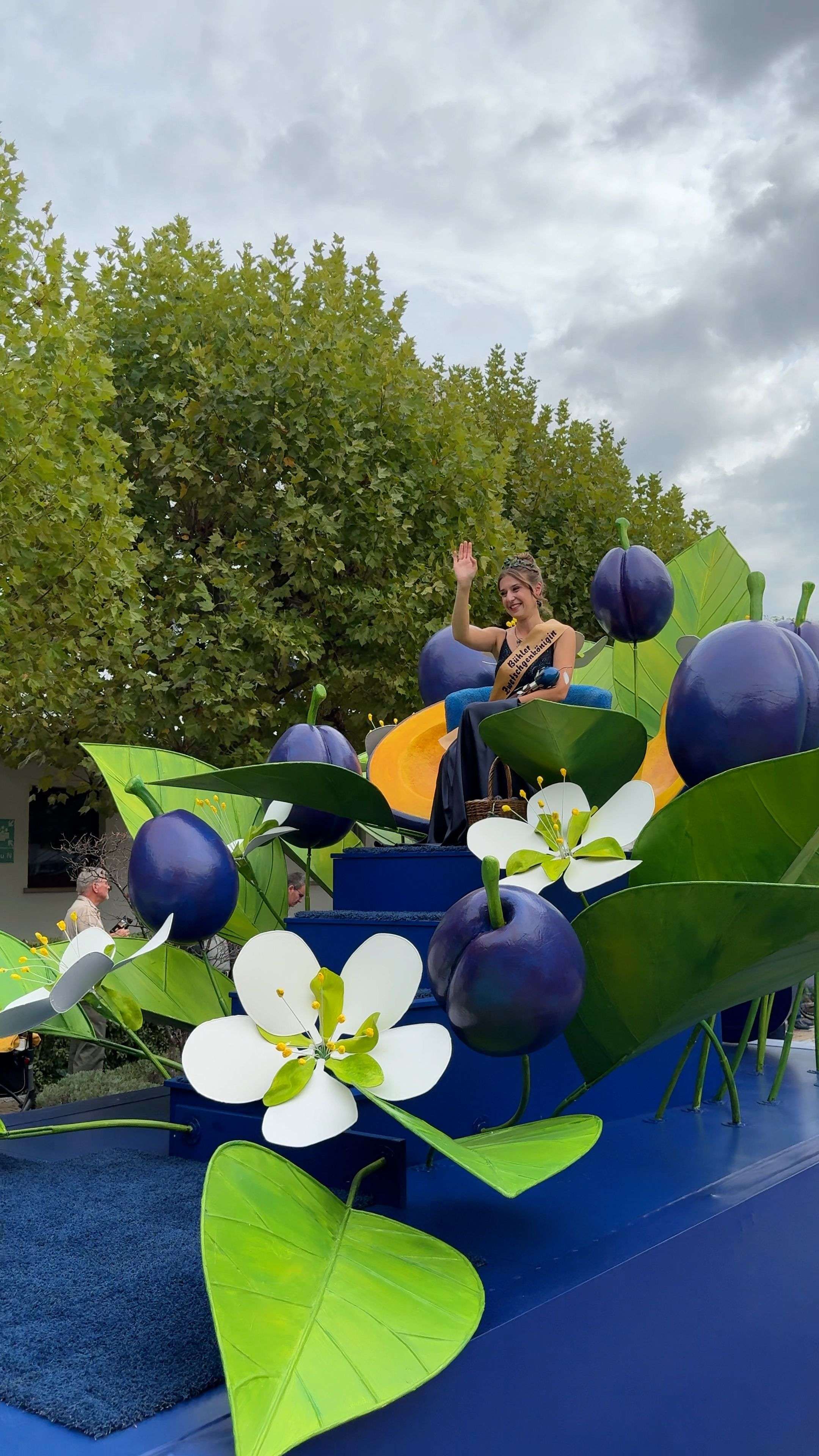 Video: So bunt war der Festumzug beim Bühler Zwetschgenfest