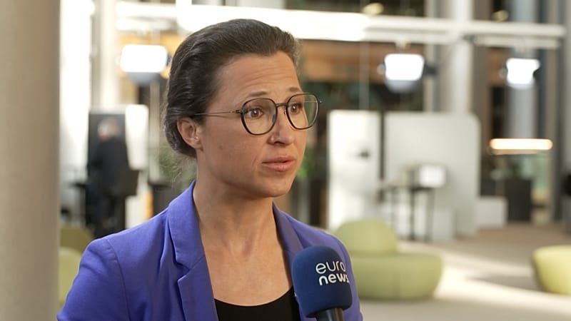 Trump „spielt mit Menschenleben“ in Iran, sagt EU-Abgeordnete Hannah Neumann