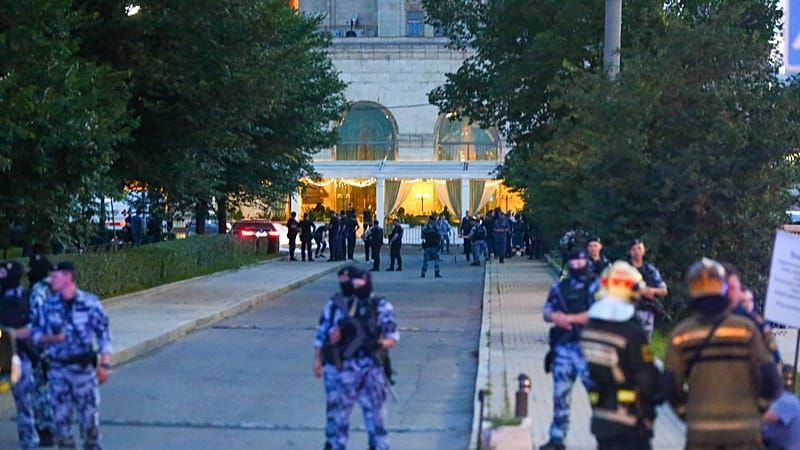 Video: Offenbar Anschlag in Moskauer Restaurant: Drei Tote, 21 Verletzte