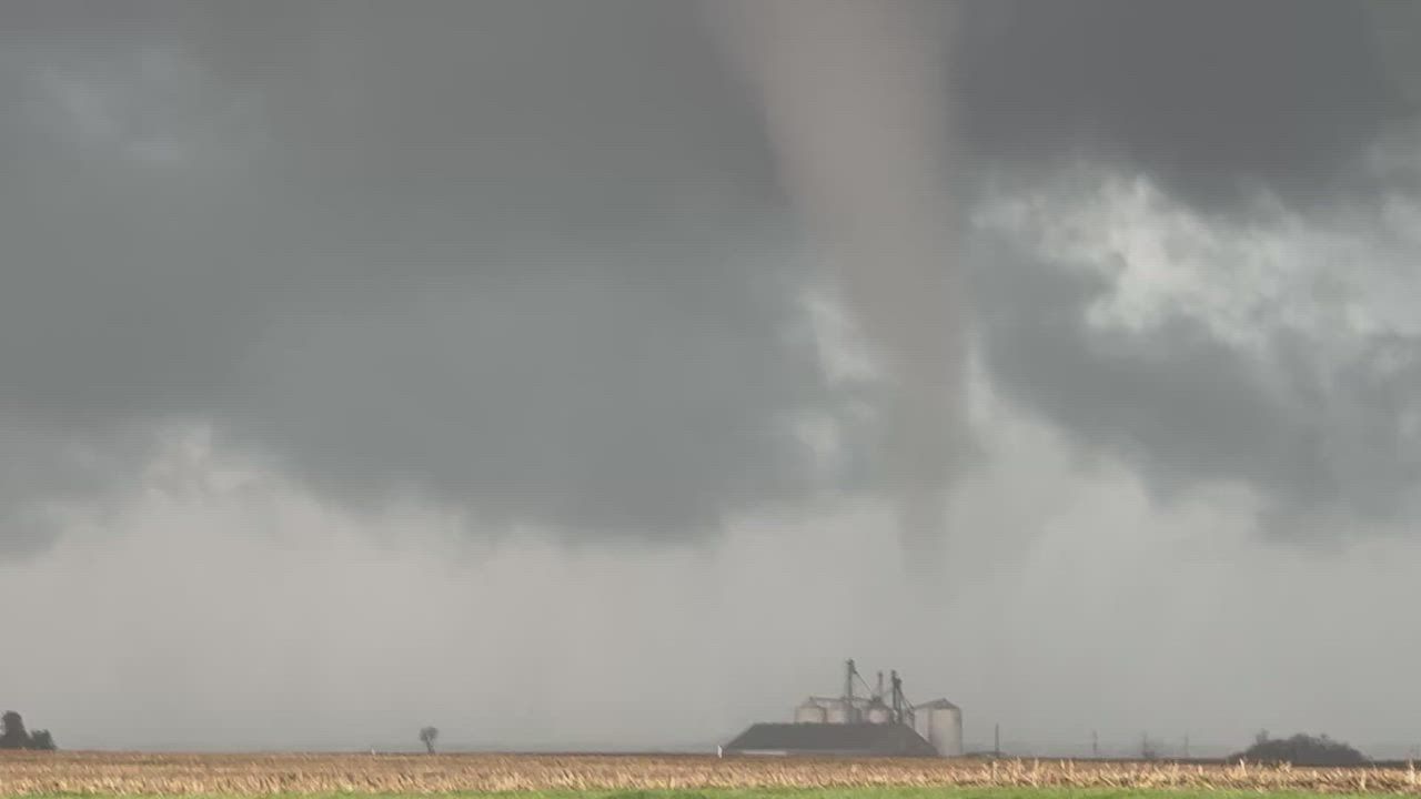 Video: USA: Möglicher Tornado in Tazewell County gesichtet, während schwere Stürme Zentral-Illinois heimsuchen