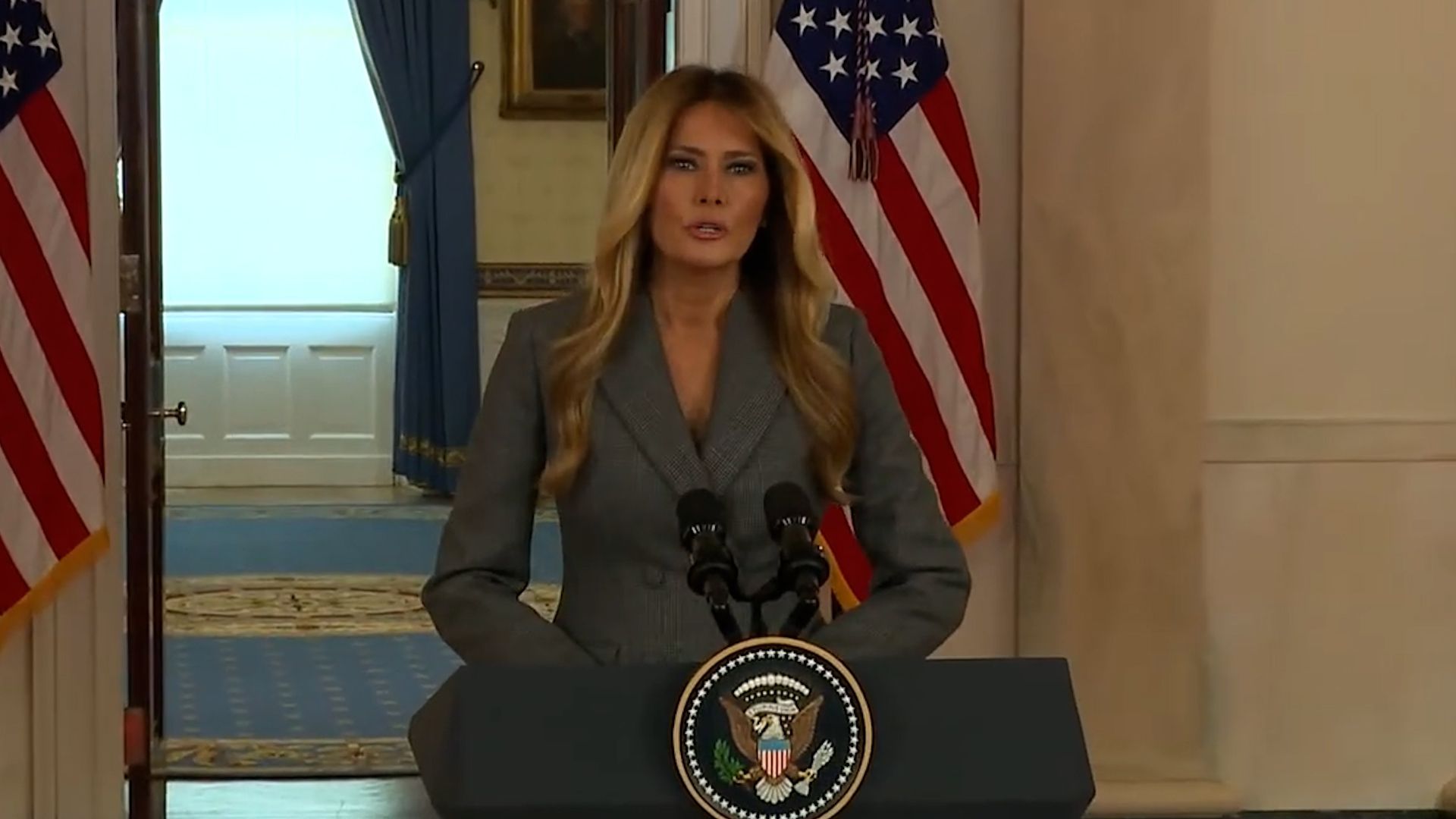 Video: Warum jetzt? Melania bringt Epstein-Skandal zurück in den Fokus