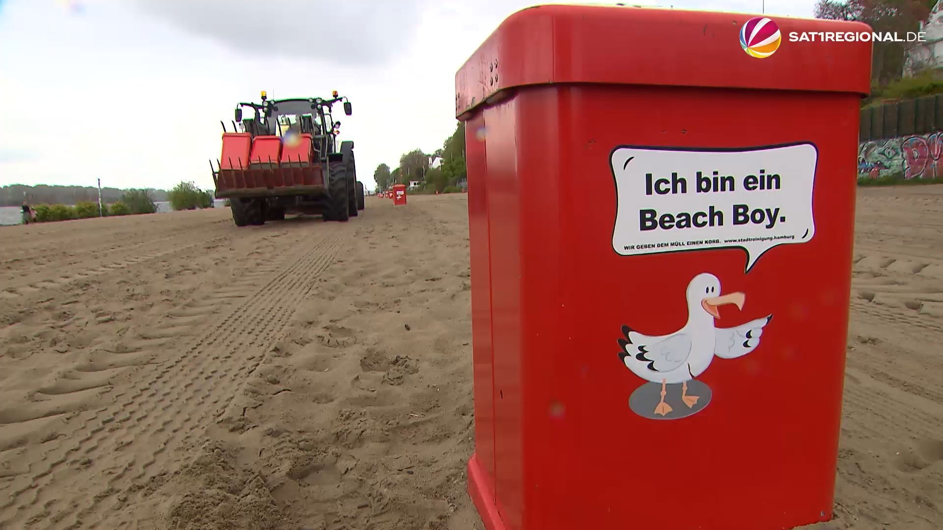 Stadtreinigung bereitet Elbstrand auf Sommer vor