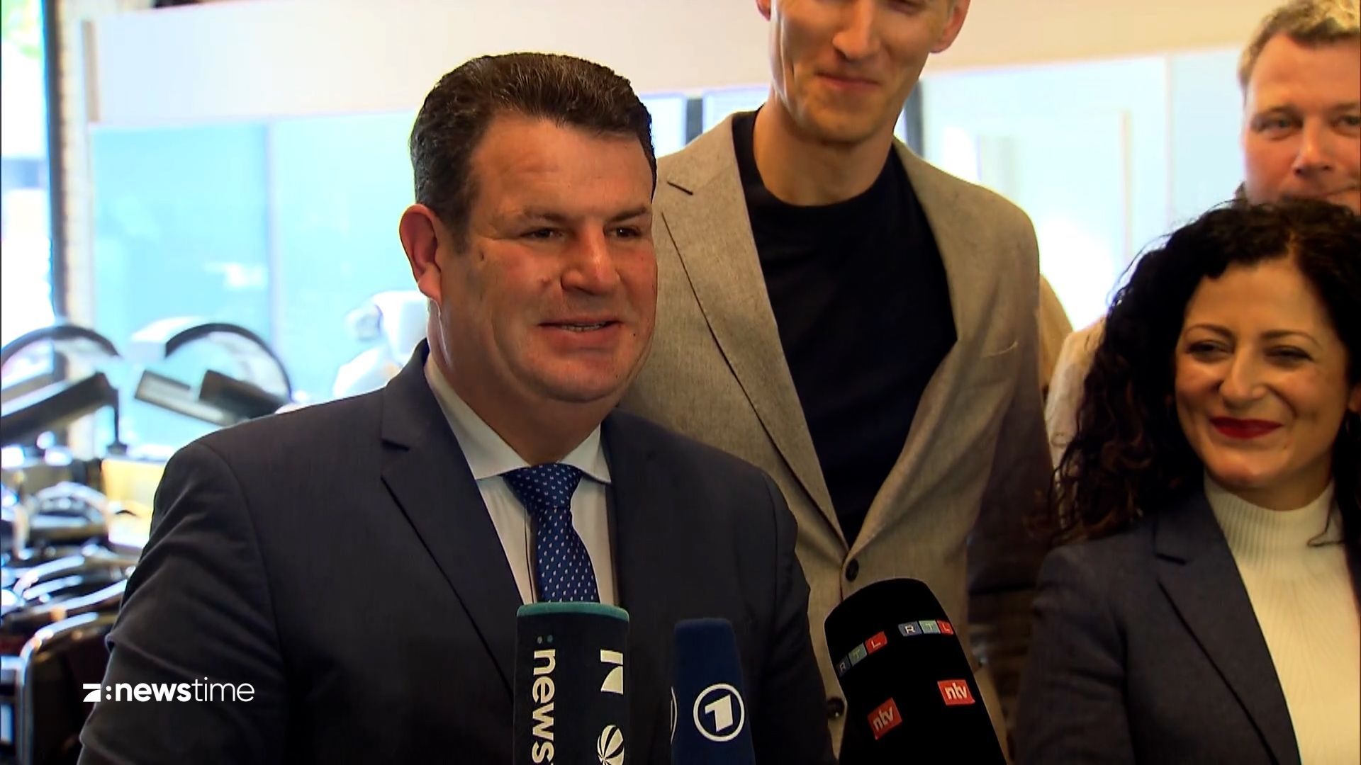 SPD-Arbeitsminister Heil reagiert schmunzelnd auf FDP-Plan: "Das ist Unsinn"