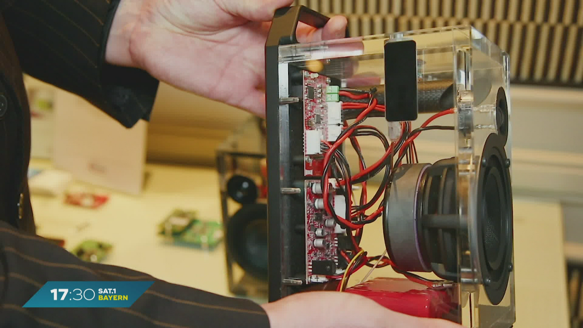 Arbeitsplätze in Bayern: Chiphersteller Infineon will Stellen abbauen