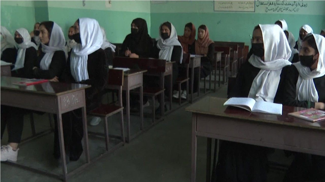 Afghanistan: 1,4 Millionen Mädchen dürfen nicht mehr in die Schule