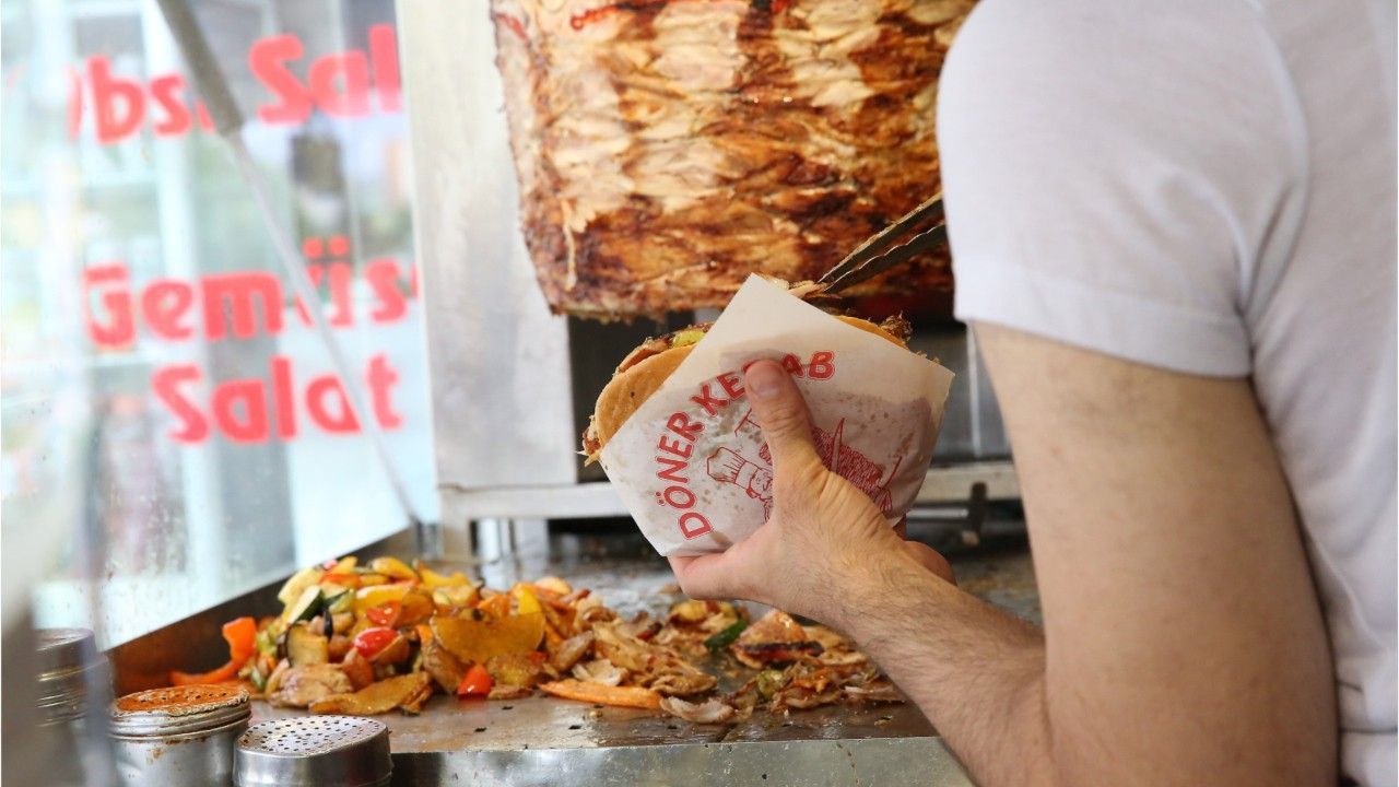 Döner-Gedicht gegen AfD und Nazis geht viral