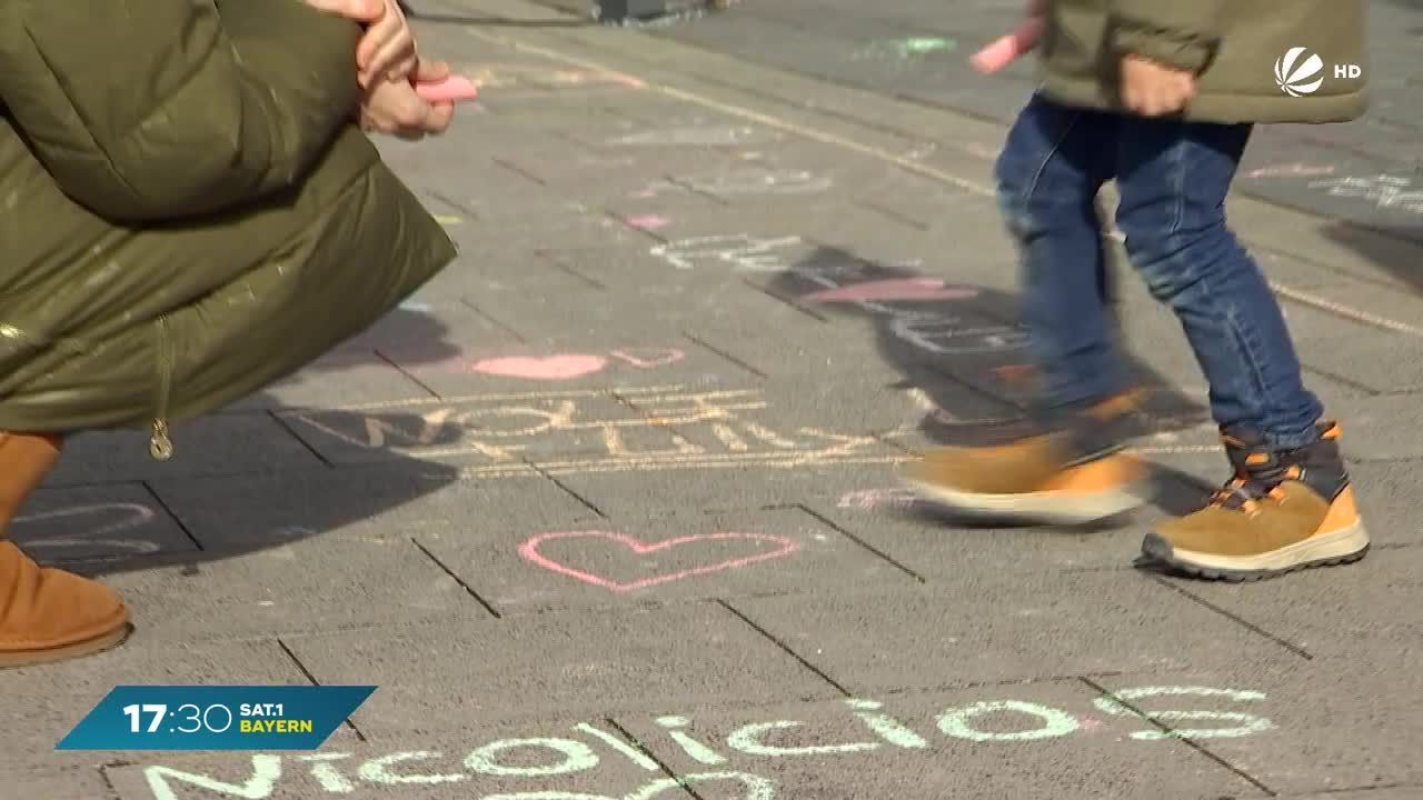 Liebesbotschaft auf Asphalt: Längster Liebesbrief auf der Münchner Leopoldstraße