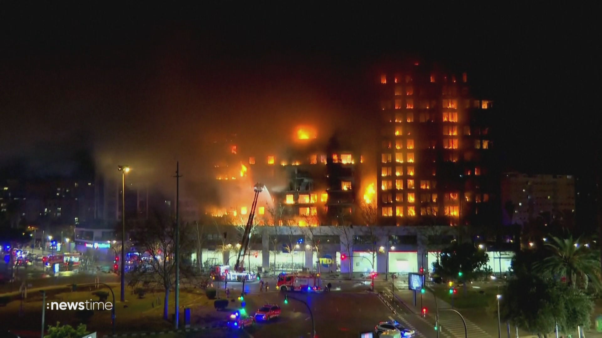 Horror im Hochhaus: Mindestens neun Tote nach Feuer-Drama in Valencia