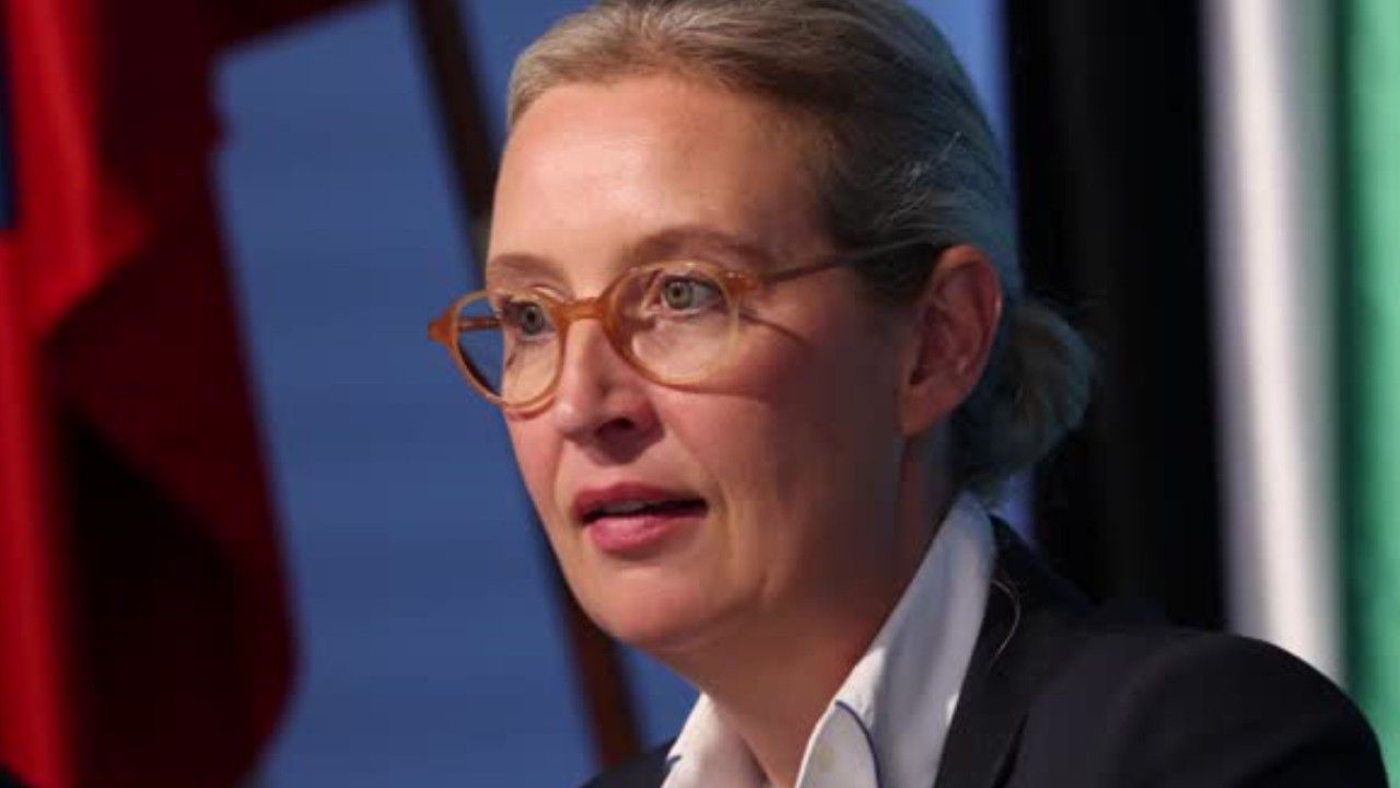 AfD zieht Parteitag auf Januar vor: Weidel-Kandidatur erwartet