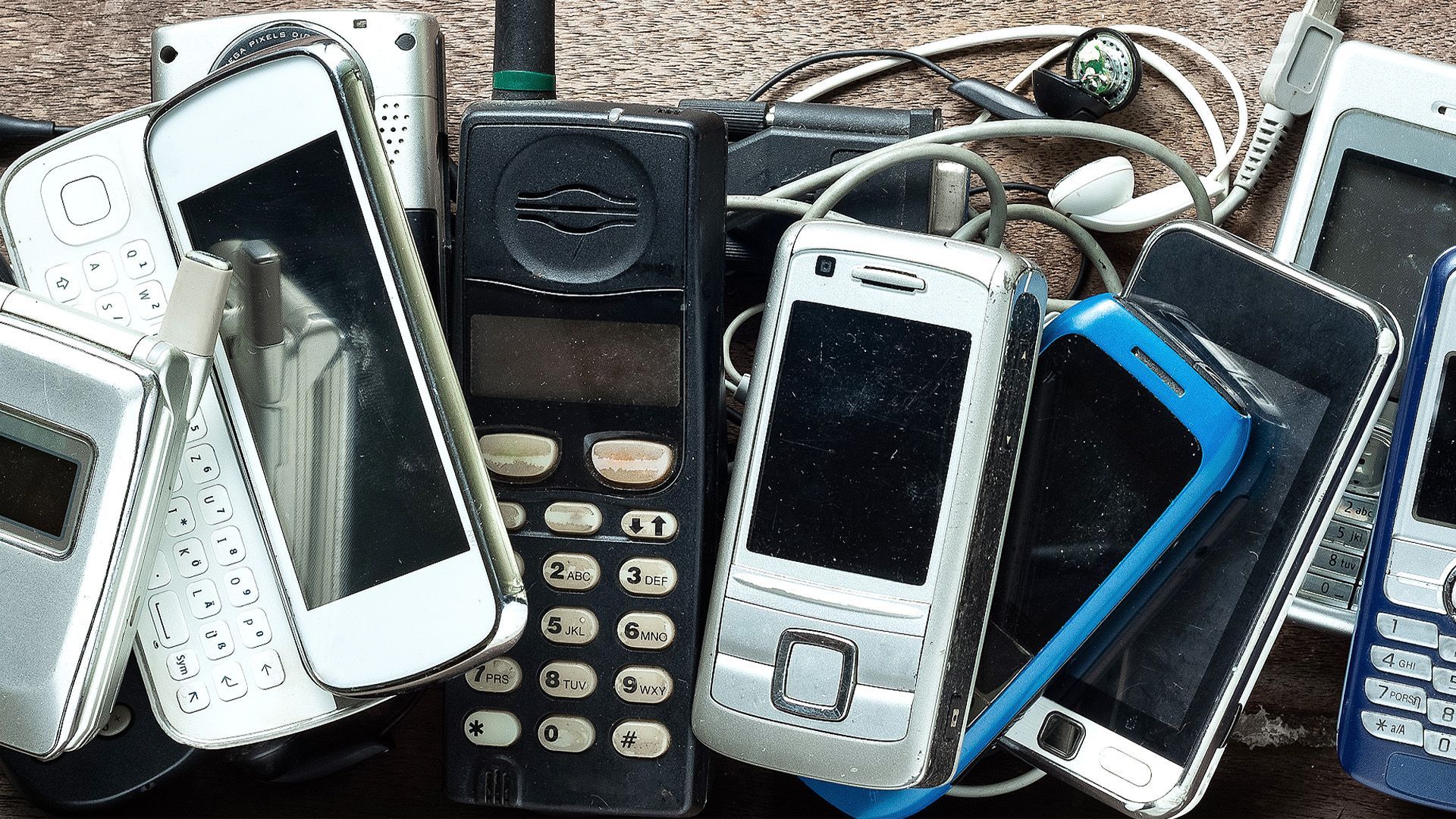 Video: Alte Handys als Rohstoffschätze