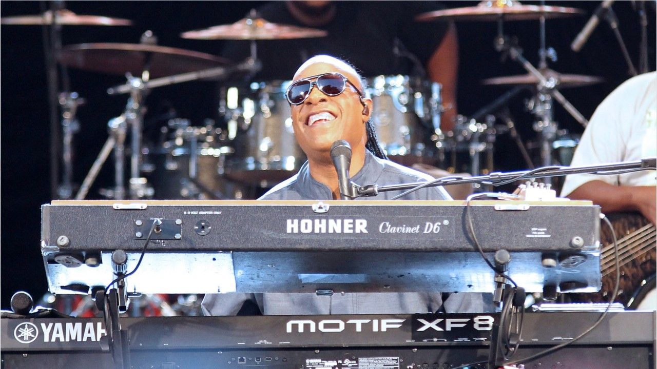 Het muzikale wonder wordt 75: De fascinerende carrière van Stevie Wonder