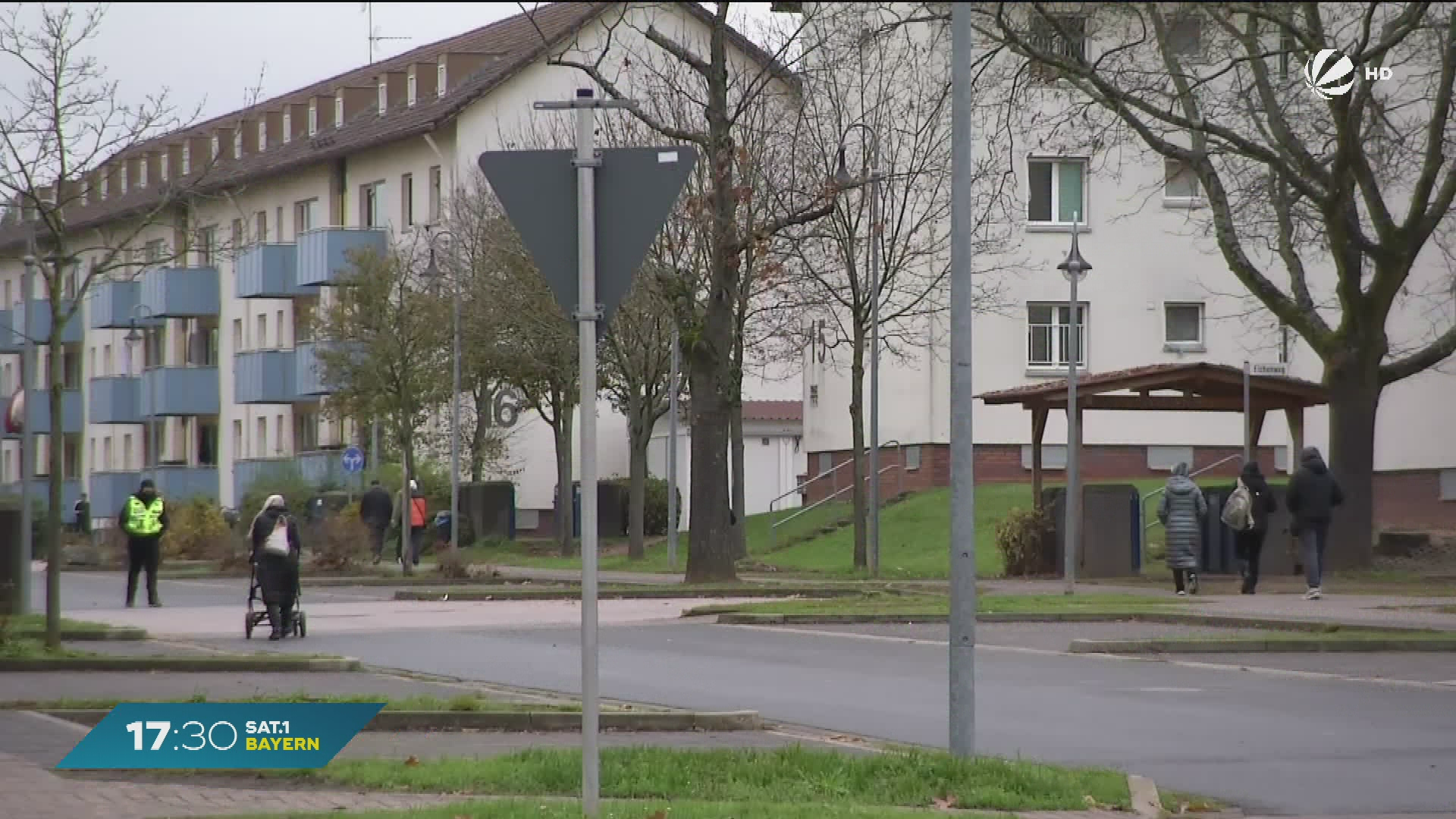 Video: Weniger Asylsuchende in Erstunterkünften: Bayerns Ankerzentren entlastet