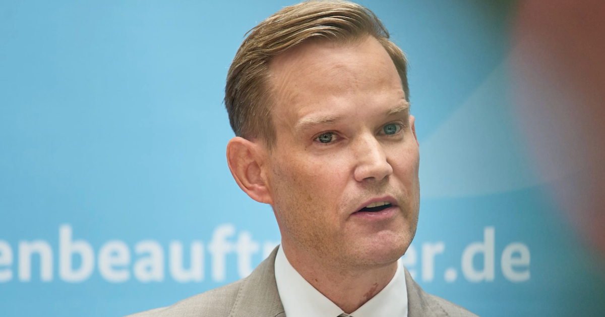 Streeck für Altersvorgaben bei Social Media