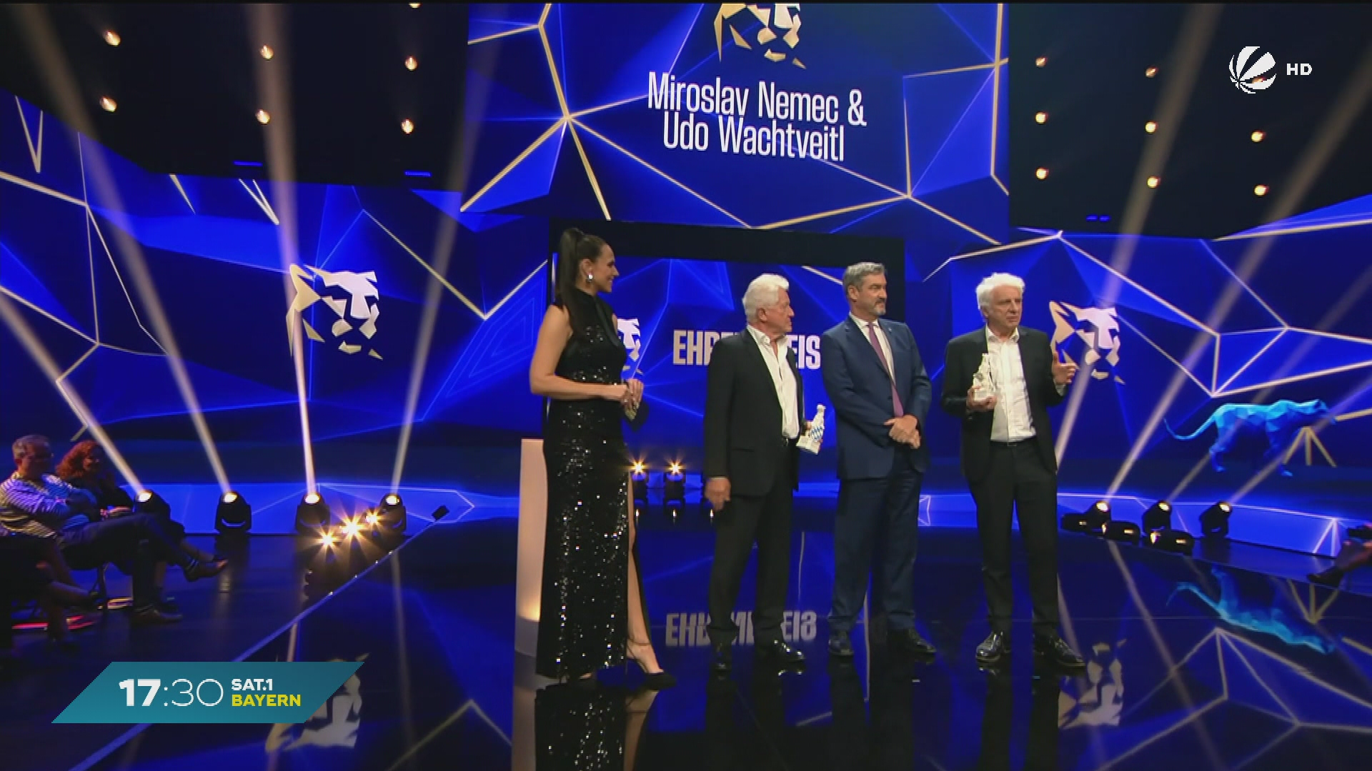 Video: Stars, Sternchen und der Blaue Panther: Münchens Award-Nacht voller Glamour
