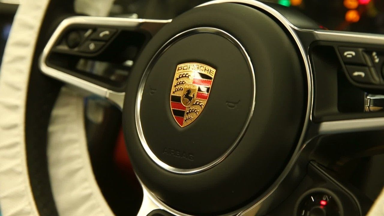 Wegen Porsche: VW rutscht in die roten Zahlen