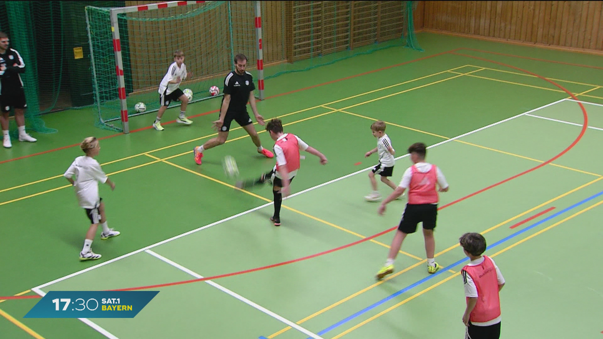Bayernsport-Futsal-in-Augsburg-Kleiner-Bruder-des-Fu-balls-startet-durch