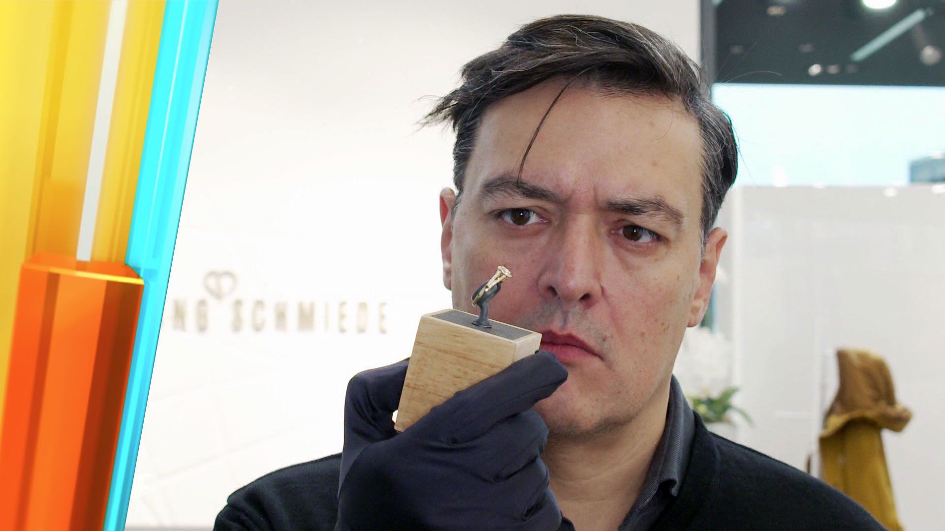 The Celebrity Battle of Engagement Rings: Who Shows Off and Who Saves?