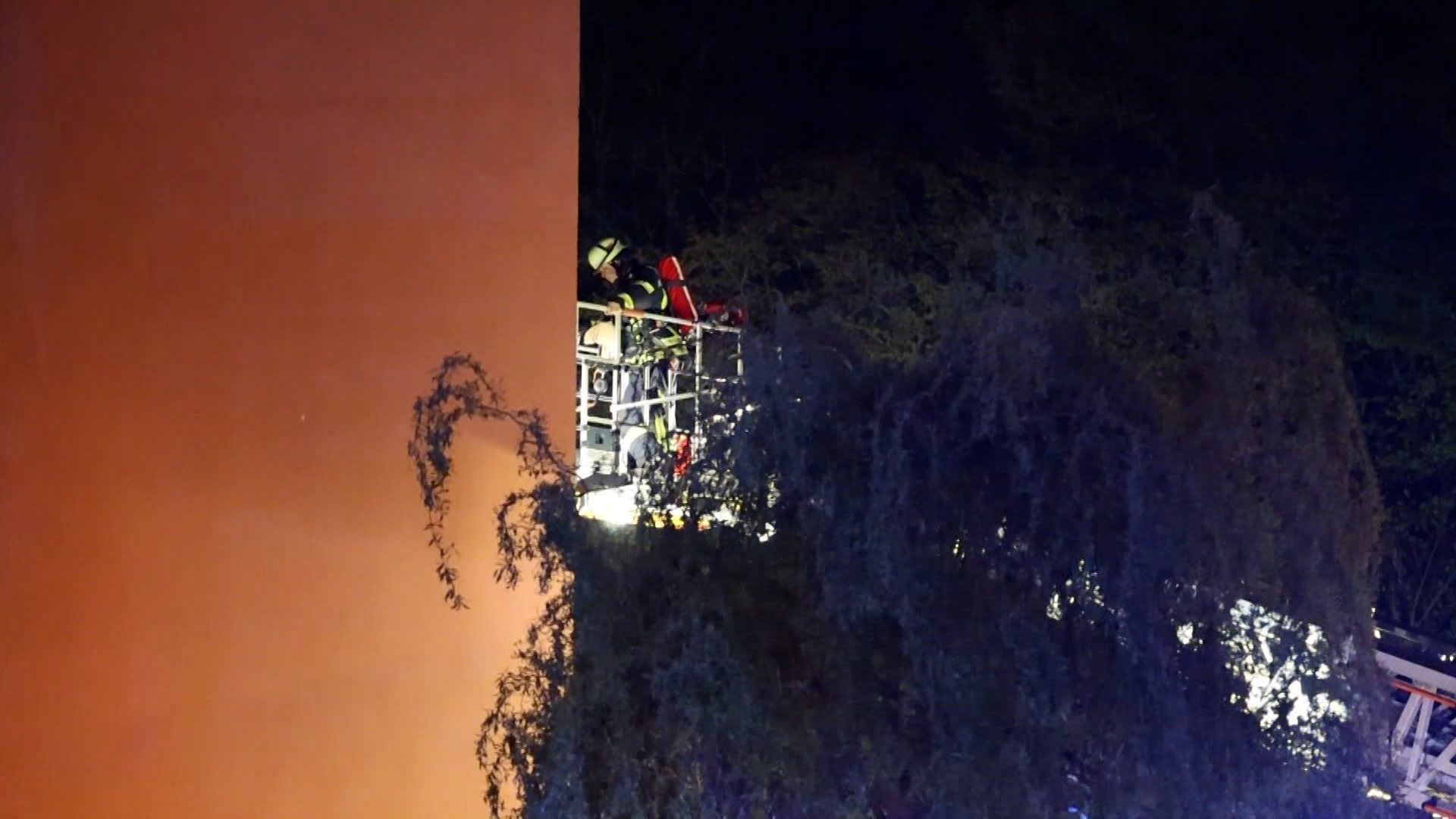 Video: Brand in Obdachlosenunterkunft