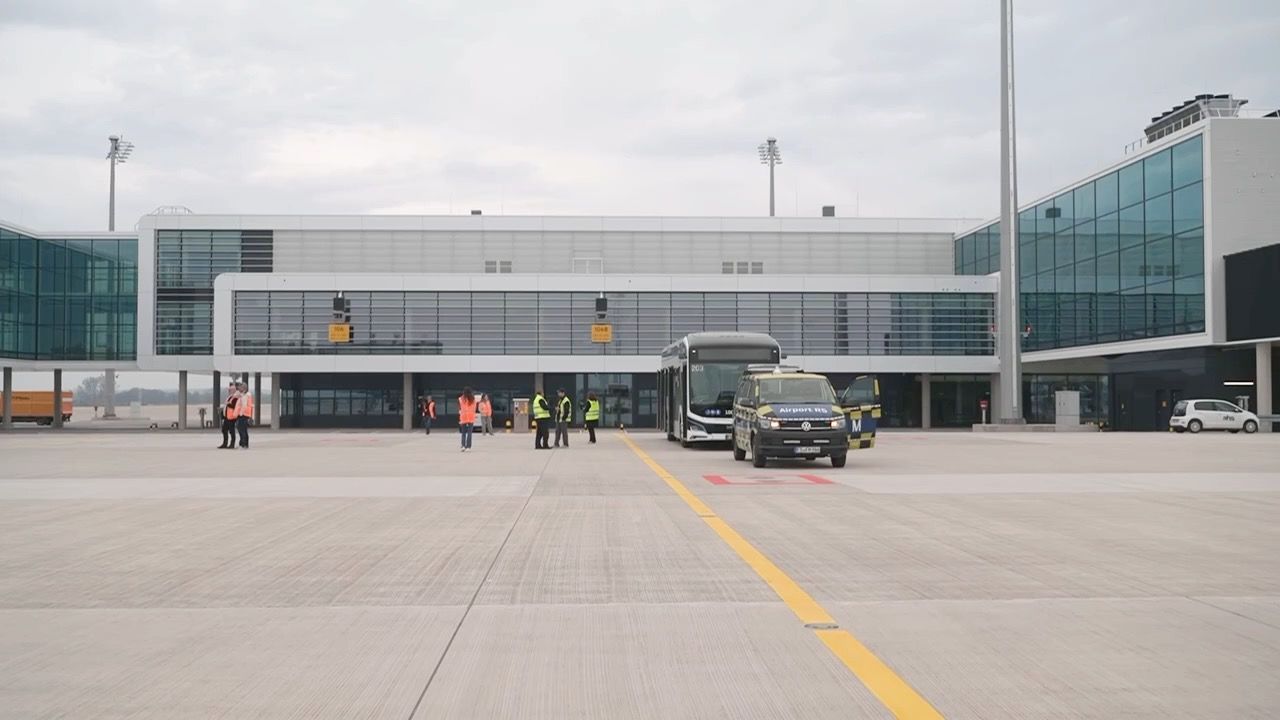 Video: Flughafen München wächst: Neues Terminal eröffnet