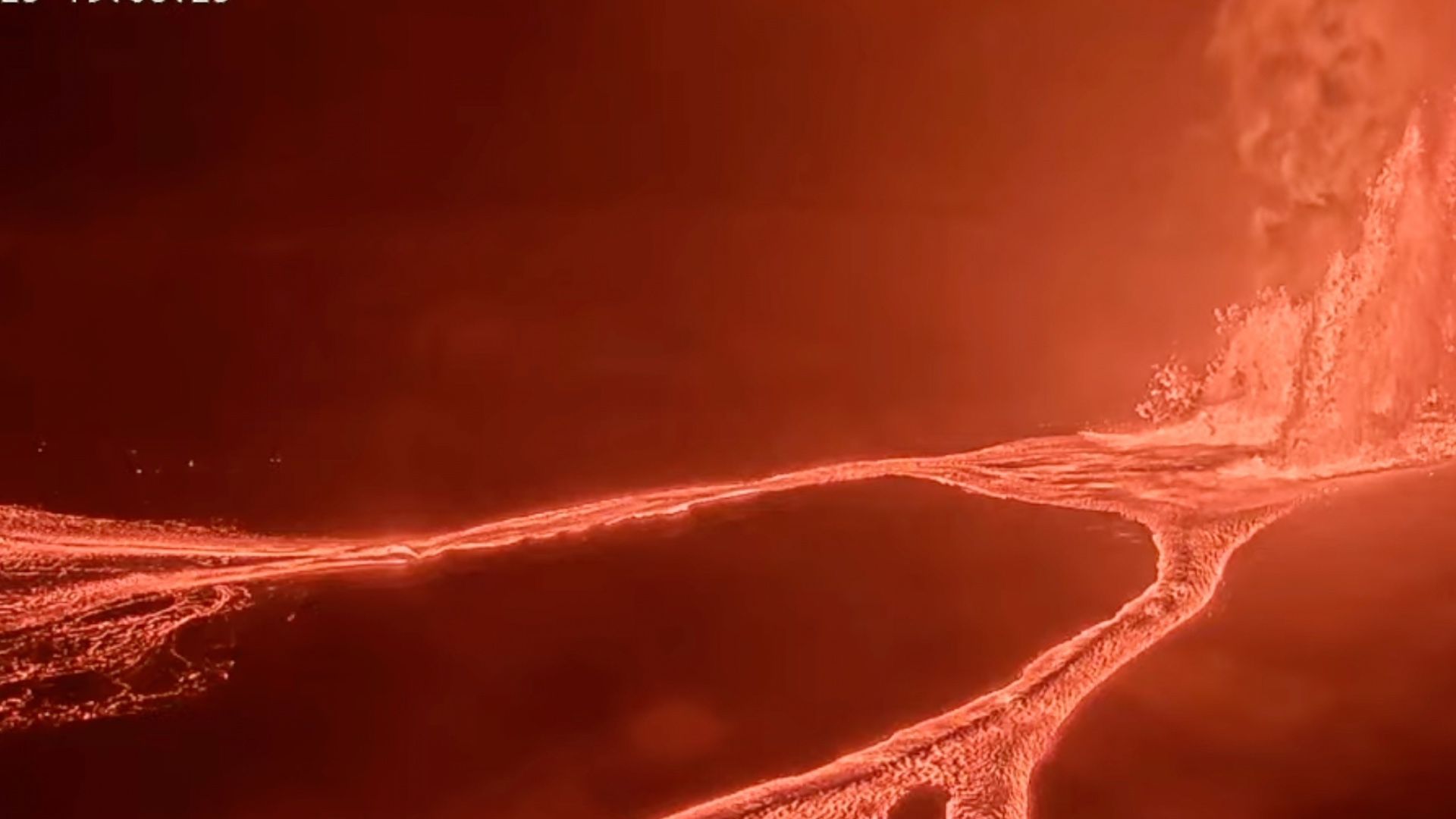 Video: Super-Vulkan Kilauea spuckt wieder Lava