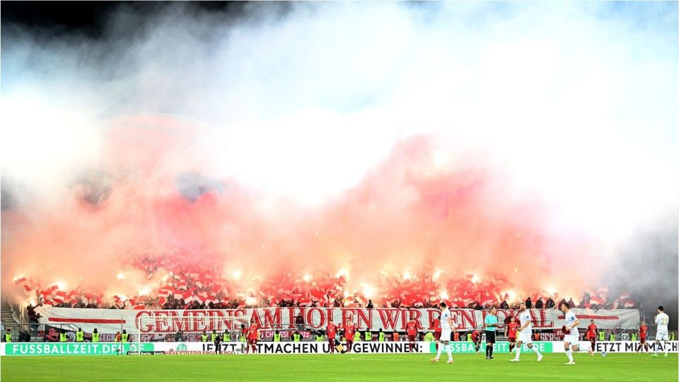 Vor Pokal-Derby: Fans sorgen für Pyro-Eklat