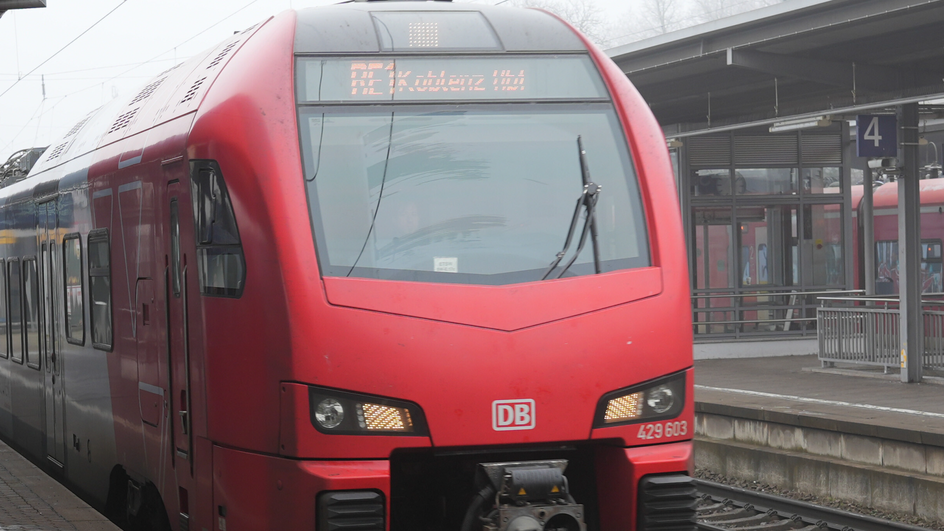 Video: Fahrscheinkontrolle endet tödlich