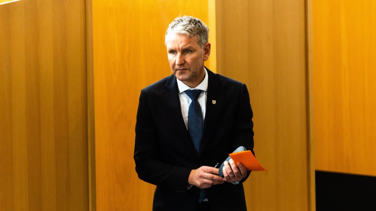 Video: Höcke scheitert mit Misstrauensvotum