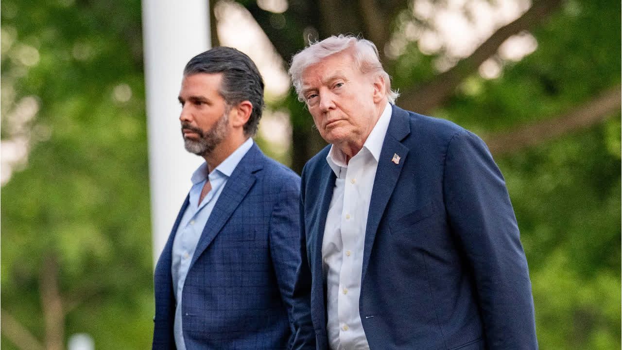 Video: Trump verpasst Hochzeit seines Sohnes
