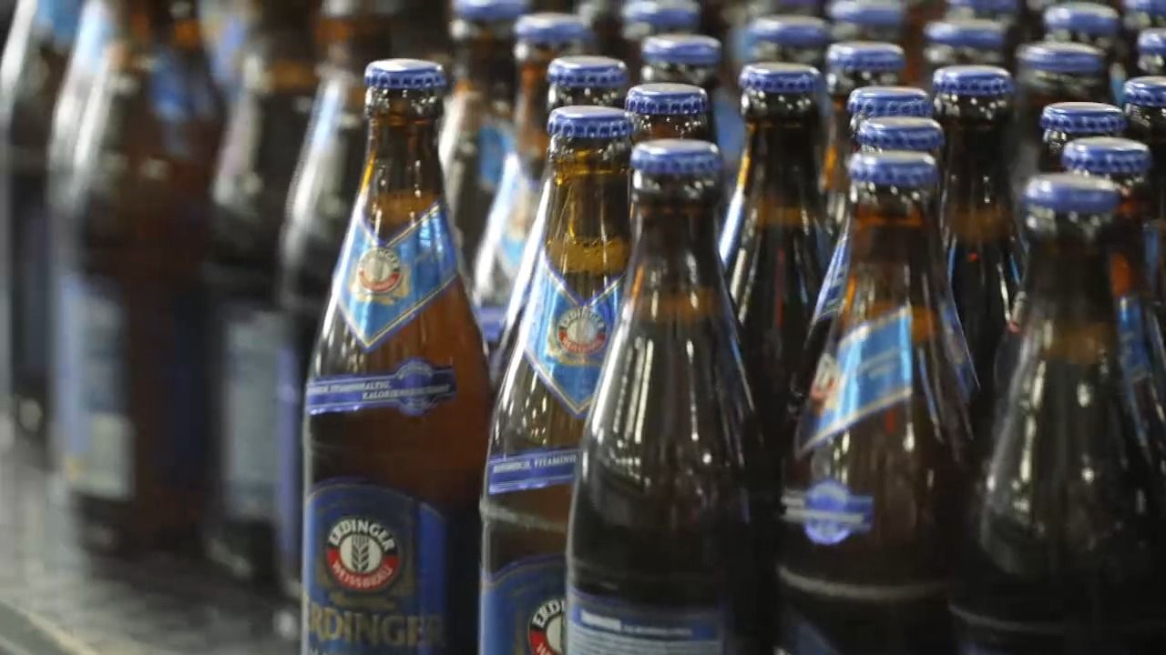 Video: Sinkender Bier-Konsum in Bayern: Brauereien unter Druck