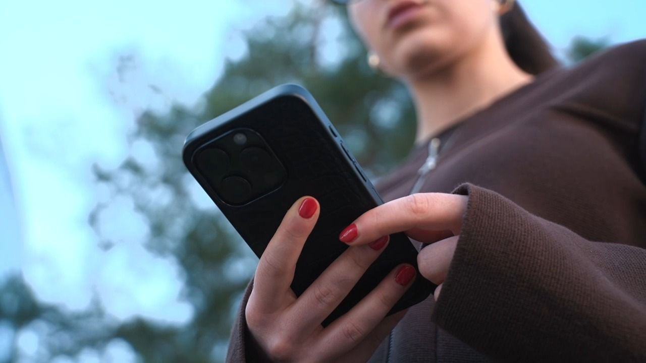 Video: Mehr als nur Nachrichten: Orientierung in Zeiten von KI und Fake News