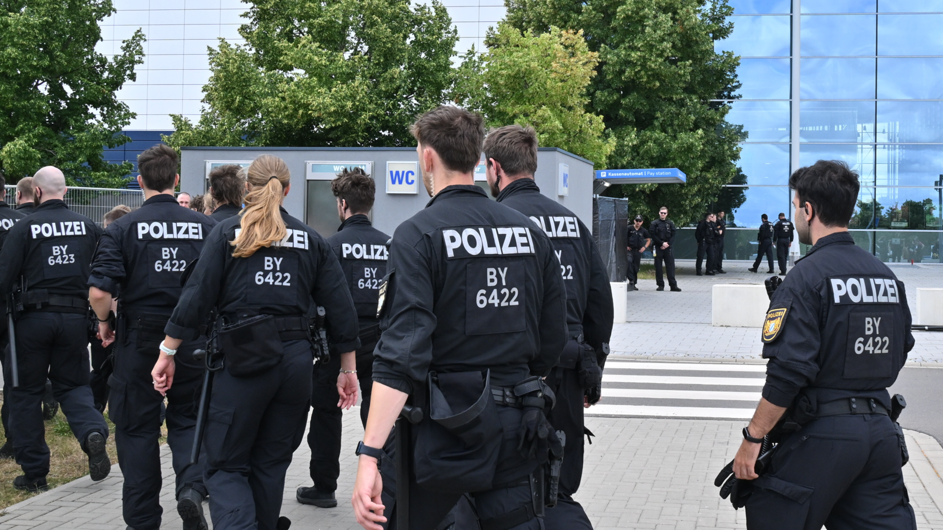 Video: Anspannung vor AfD-Parteitag