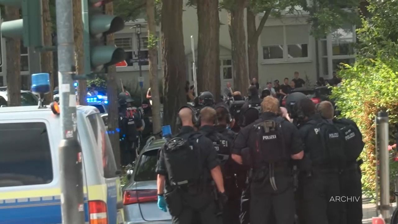 Video: Tödlicher Banküberfall in Regensburg: Verdächtiger in Psychiatrie