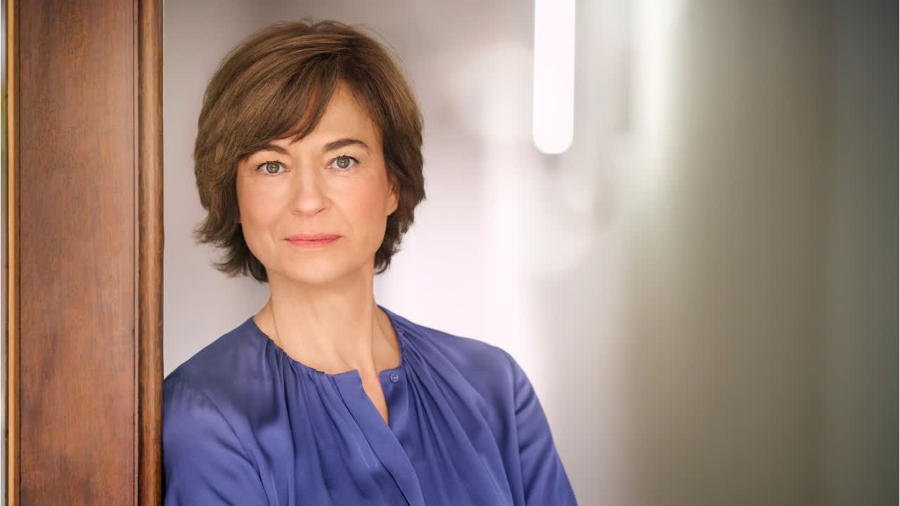 Video: Maybrit Illner: Die Frau hinter den großen Debatten