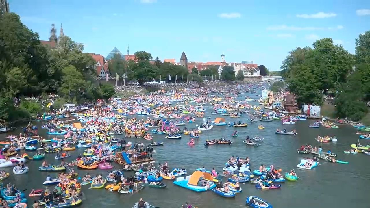 Video: "Nabada” in Neu-Ulm: Buntes Treiben auf der Donau
