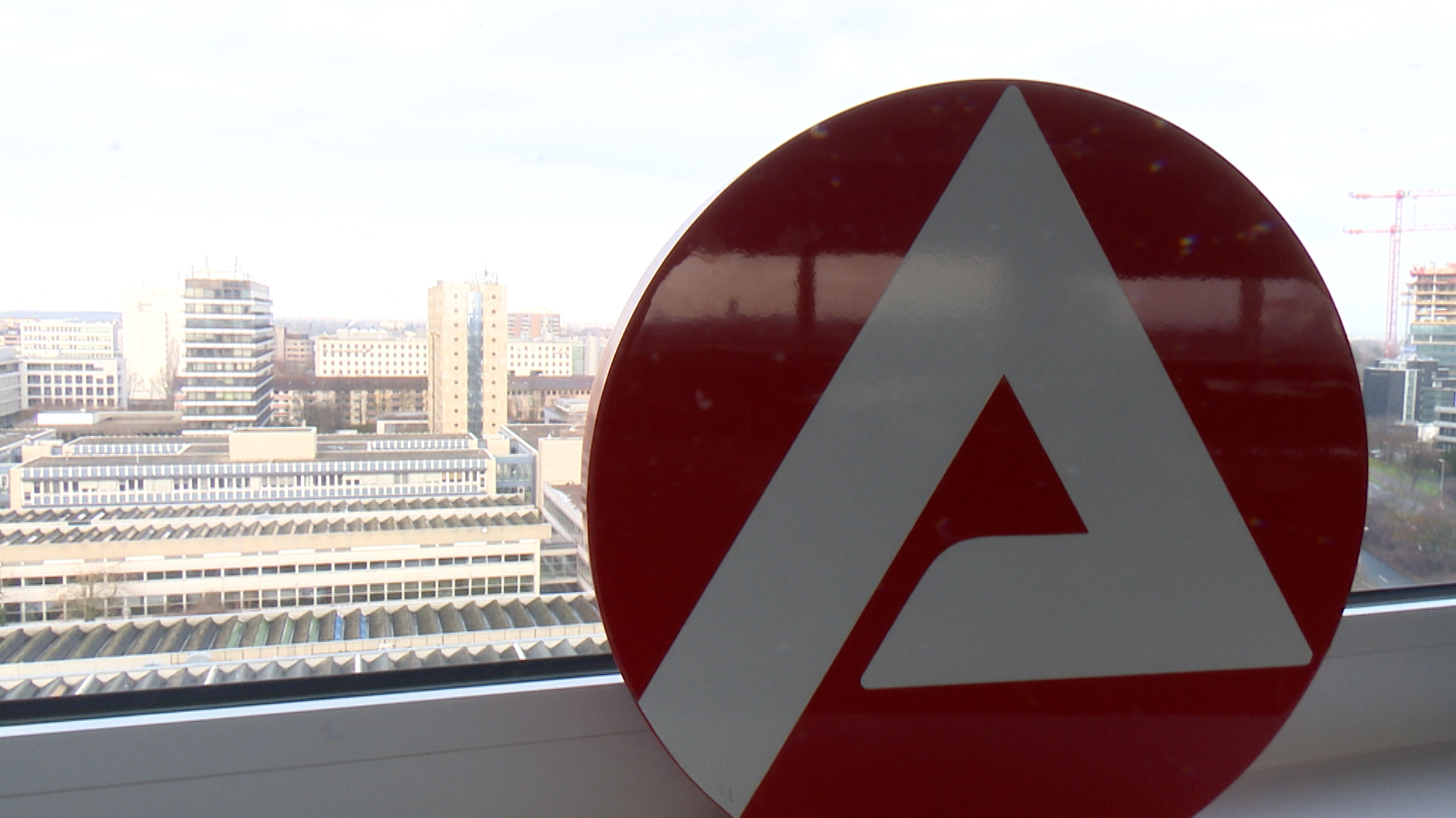 Video: Arbeitslosenquote in NRW steigt leicht