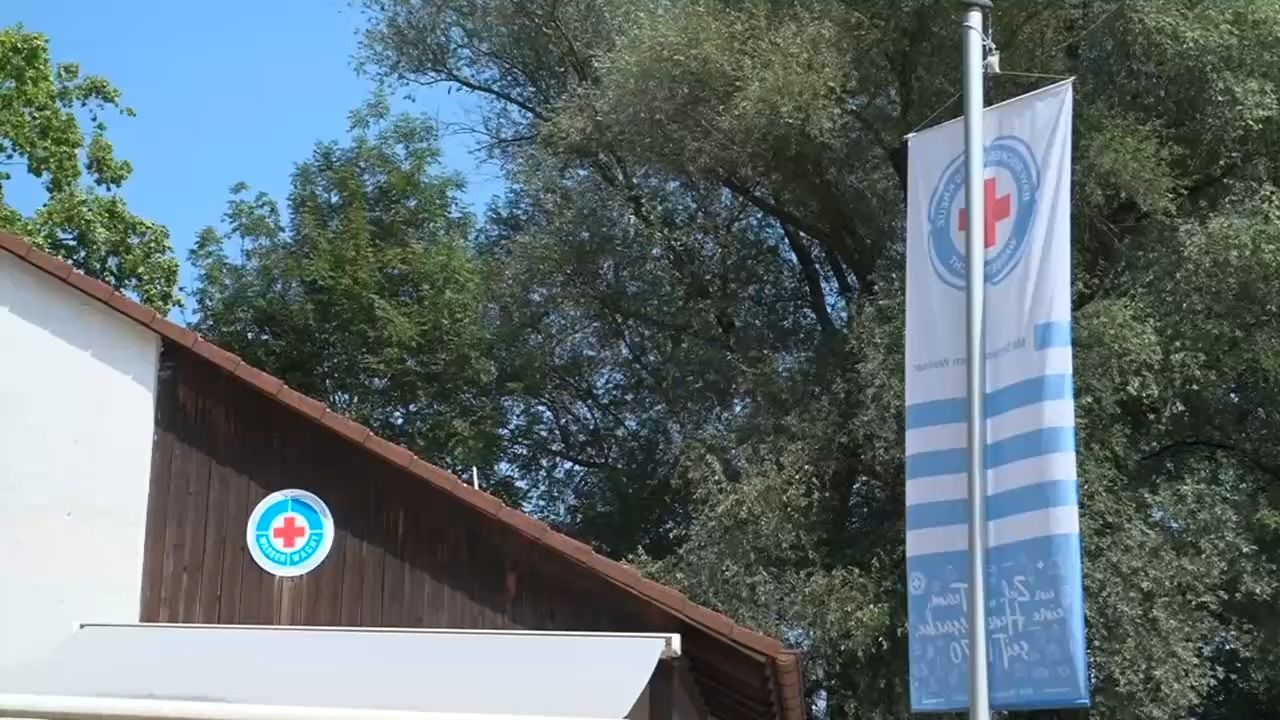 Video: Sicher baden im Sommer: Wasserwacht warnt vor Gefahren